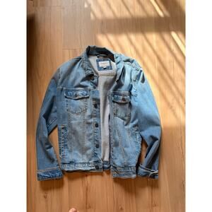 Denim jacket size large - worn 3 times - great shape